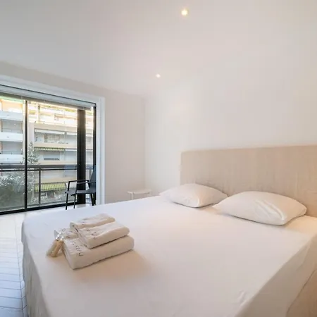 Magnificent 2 Bedroom In The Heart Of *