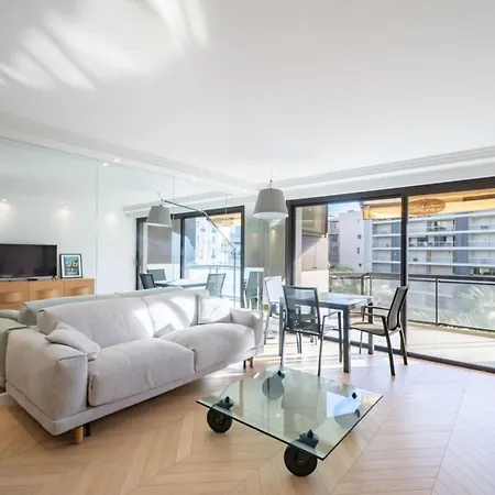 Magnificent 2 Bedroom In The Heart Of Διαμέρισμα Κάννες