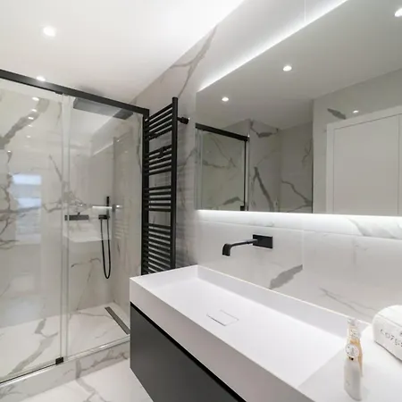 Magnificent 2 Bedroom In The Heart Of