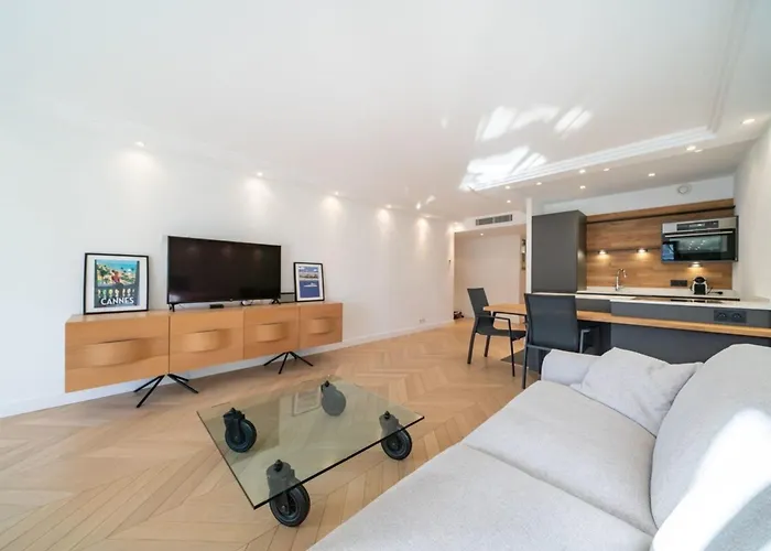 Διαμέρισμα Magnificent 2 Bedroom In The Heart Of *